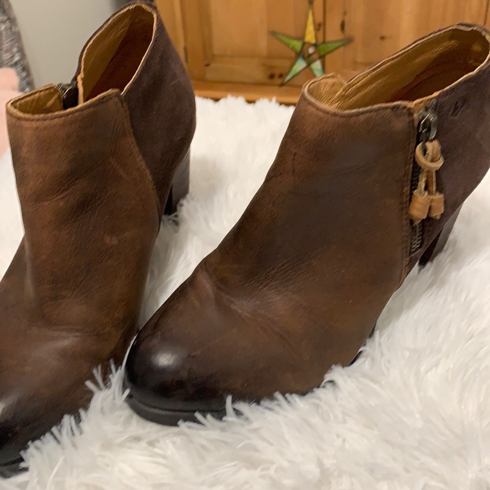 Sperry booties sz 7.5